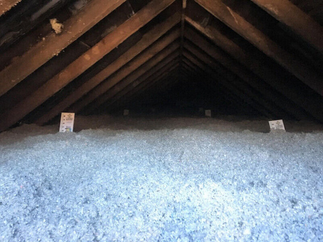 Insulation removal and blown in fiberglass in Insulation in City of Toronto - Image 2