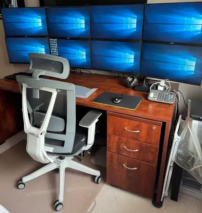 Dell 5-Monitor Trading Setup, View more