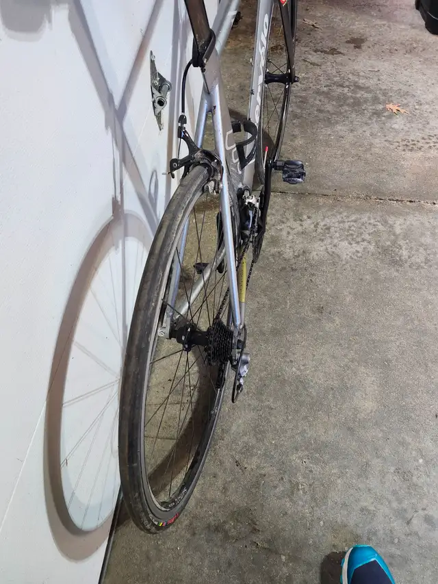 Cervelo Road Bike Grey, Carbon in Road in Kingston - Image 8