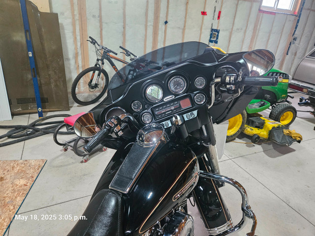 1998 hd electra glide clasic in Touring in St. Catharines