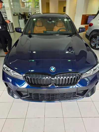 Lease Takeover details: Tax included monthly payment: 989.72$ As of June: 24 months remaining. Car h...