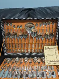 52 Table Ware/Cutlery set Service for 12, with Service Pieces