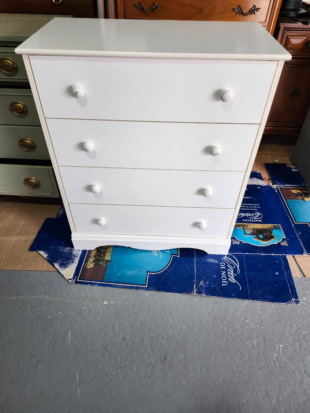 ***Wooden 4 Drawer Dresser*** in Dressers & Wardrobes in Markham / York Region - Image 2