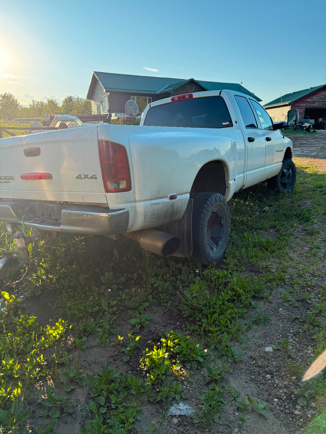 2004 Ram 3500 dually 4x4 manual nv5600 in Cars & Trucks in Edmonton - Image 2