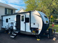 2021 Solaire Ultra-Light by Palomino 242RBS Travel Trailer 28'