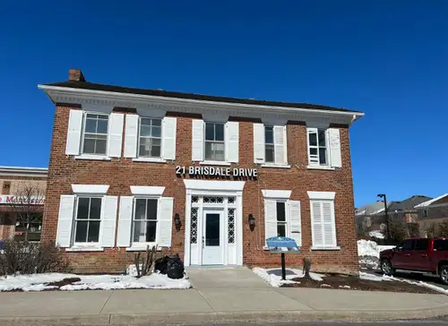 OFFICES FOR RENT AT PRIME BRAMPTON LOCATION Office Units available for Rent in Brampton on Bovaird a...