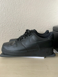 Nike Air Force One Lows Black   ⎮ Mens size  8