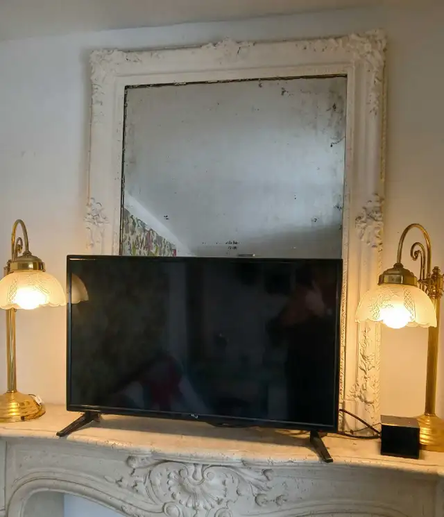4 months-simple, bright all inclusive room in Gibson 