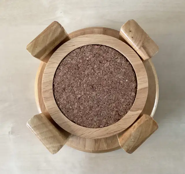 Set of 6 Wood and Cork Coasters with Wood Stand in Kitchen & Dining Wares in West Island - Image 3