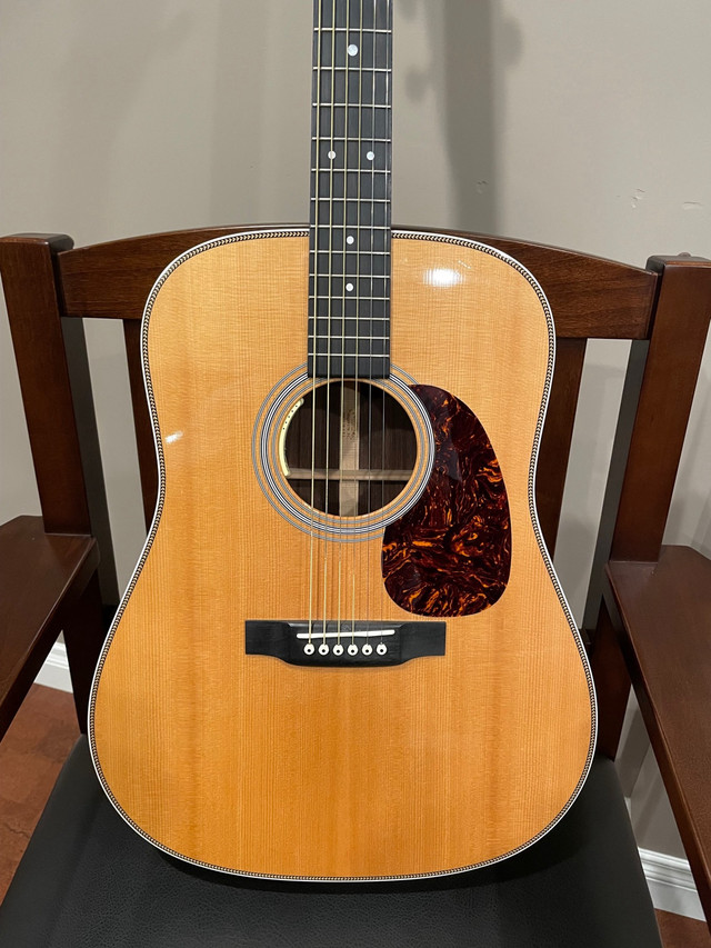 Martin HD28 Herrignbone with OHSC ( new condition) w p/u in Guitars in Edmonton