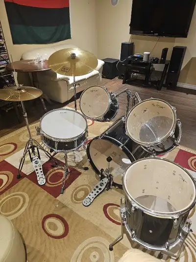 7 Piece Drum Set, View more
