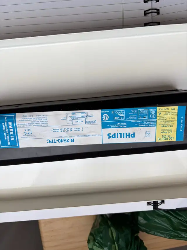 Philips Lighting Fixture in Indoor Lighting & Fans in Ottawa - Image 3