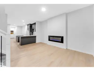 Available right away - Private room in 3 bedroom house. - All utilities included. - Deposit $375. -...