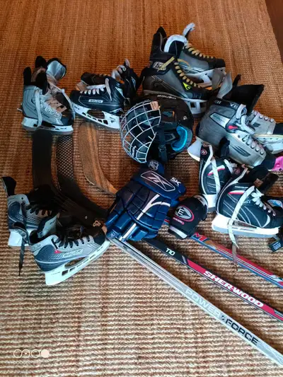 Selling a full set of hockey gear in all conditions – ideal for kids, beginners, or outdoor play. In...