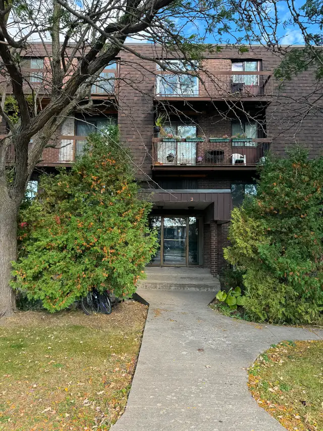 4 1/2 à louer brossard