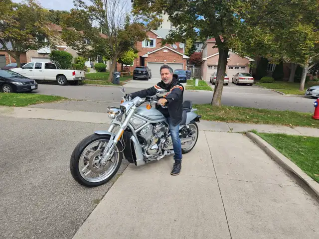2012 Harley-Davidson V-Rod | 11,000 km | Excellent Condition in Touring in Barrie - Image 5