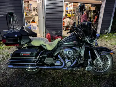 Very well maintained Harley Davidson. Stored in heated garage, comes with proper cover and storage i...