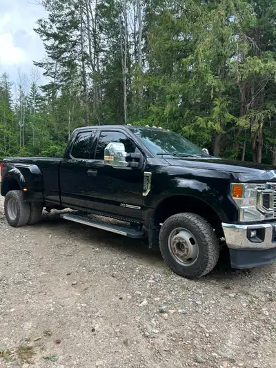For sale is a 2020 Ford F350 XLT Supercab dually 4x4. This truck has the 6.7L diesel, 10spd heavy du...