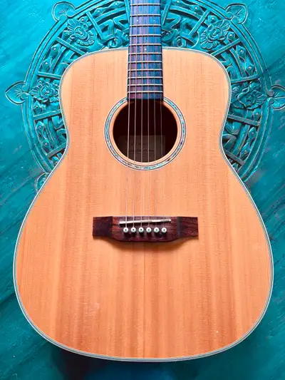 Guitare acoustique Takamine pour scène\studio, édition limitée., View more