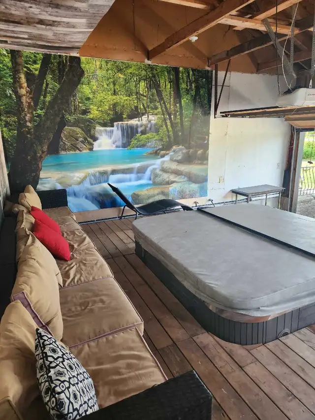 Waterfront Vacation Rental with Hot tub in Ontario in Canada - Image 11