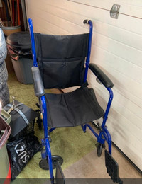 Wheelchair and SogesHome Adjustable Table