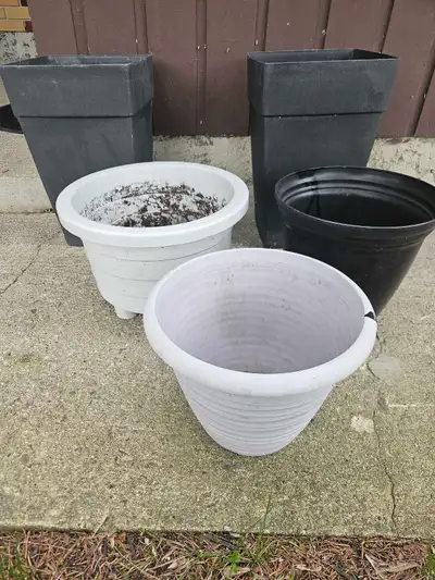 5 Outdoor Planters, View more