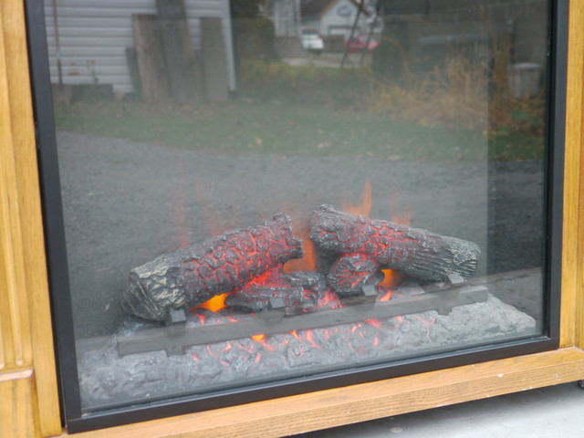 electric fire place heater in Fireplace & Firewood in Cornwall - Image 2