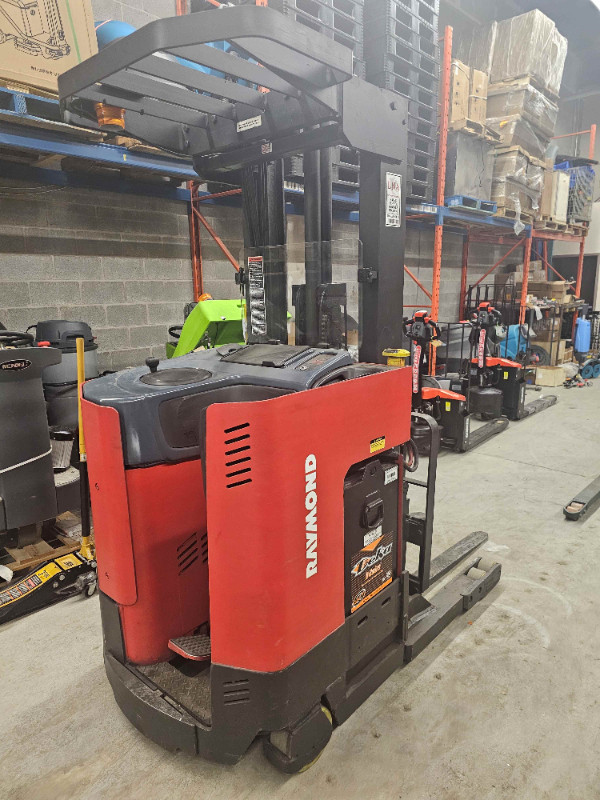 Raymond EASI Electric Forklift Reach 1500kg –Used Good Condition in Other Business & Industrial in City of Toronto - Image 3