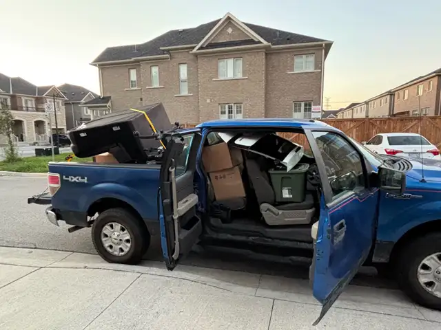 Moving /Junk /Delivery586457749443072001