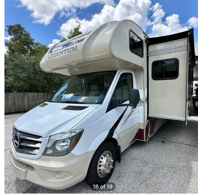 2020 Mercedes Thor Quantum Sprinter in RVs & Motorhomes in Bedford - Image 3