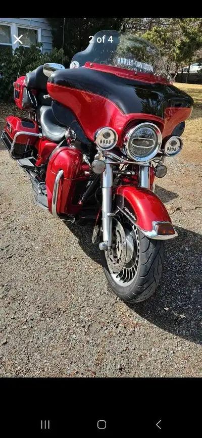 Fresh safety 13 mar. 3rd owner. Beautifully maintained touring bike. Full Digital dash Power command...
