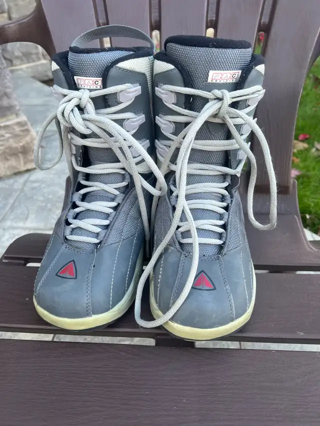 Firefly Snowboard Boots SIZE 5.5 Mens in Snowboard in Vernon - Image 2