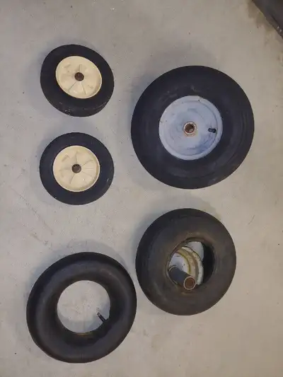 Roues tondeuse et barre filetée. Lame tondeuse., View more