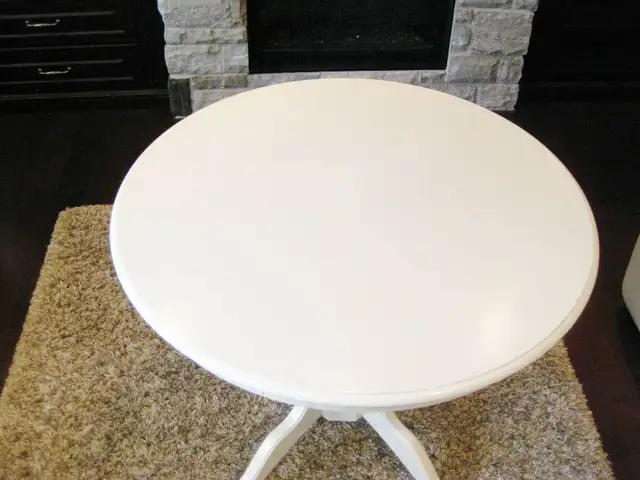 Lovely Pier One 38" Round Wood Kitchen Table -Excellent shape in Dining Tables & Sets in Kitchener / Waterloo - Image 4