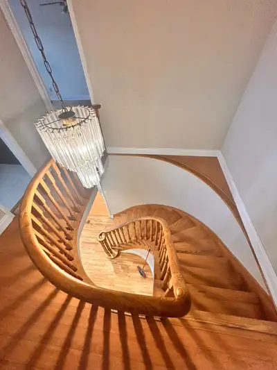 Beautiful deatached house for rent available March 1, 2026. The house is located close to Hyw 10 and...