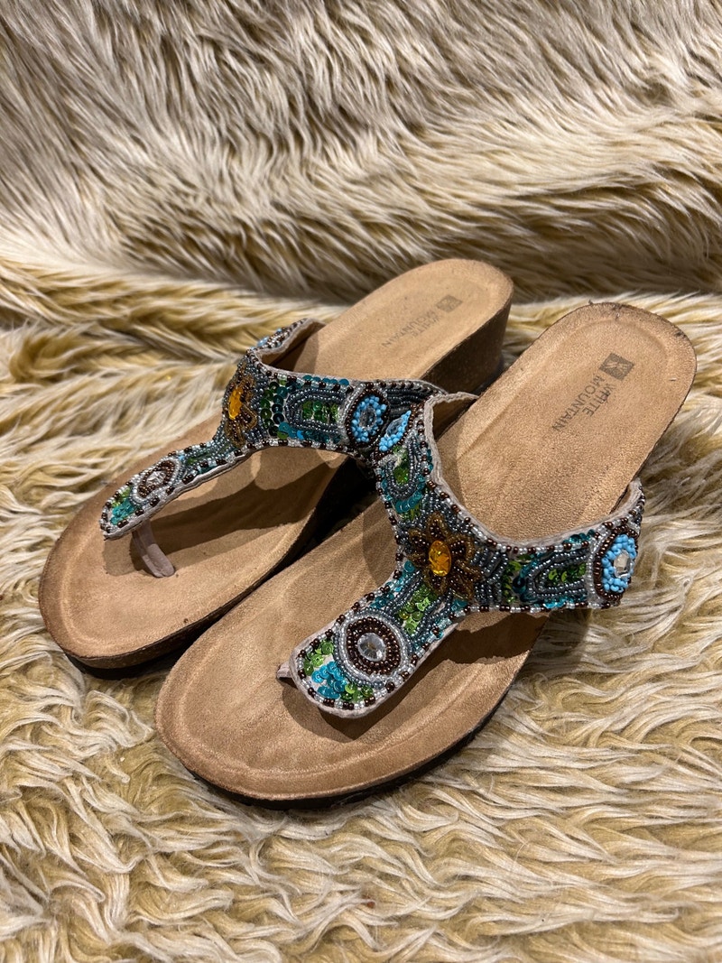 Ladies PURSES, Shoes, Sandals, Boots, Clothing and More Sale! Garage