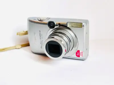 Canon PowerShot SD 890is digital Camers, View more