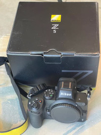 Nikon Z5 body in box, shutter counts 22k