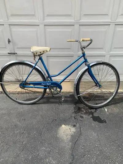 Vintage women’s bike, View more