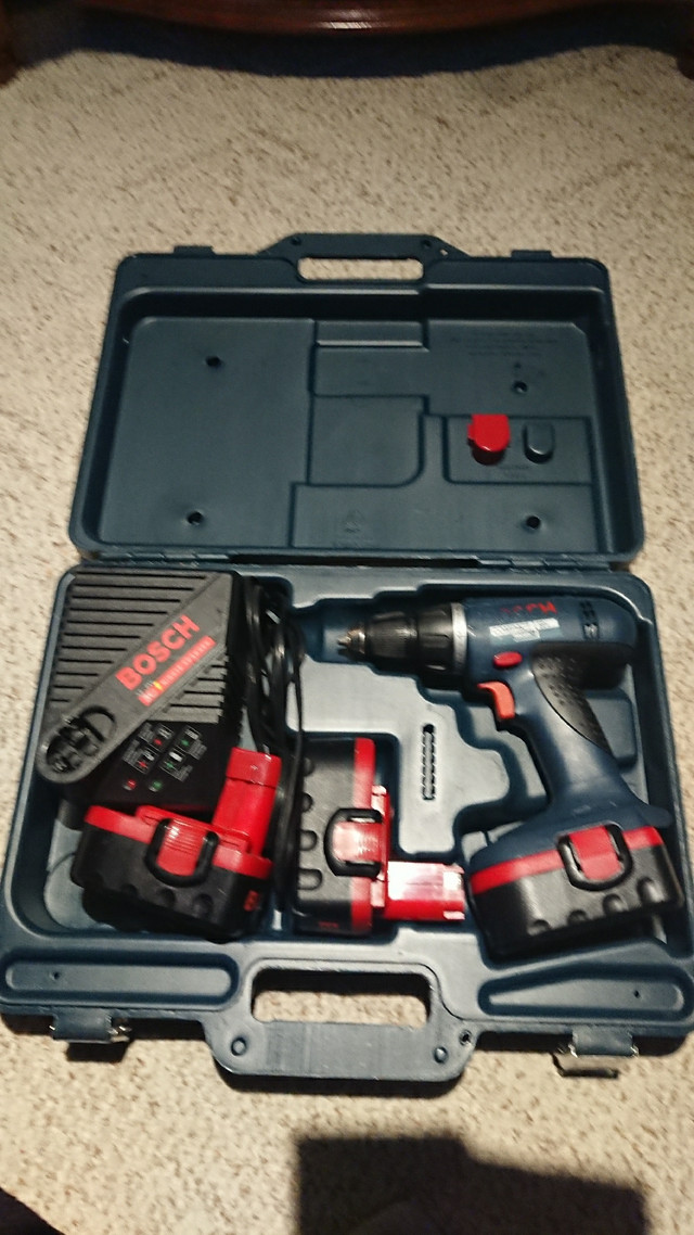 Bosch drill kit in Power Tools in Winnipeg - Image 4