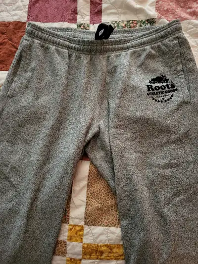 Roots sweats xl , View more