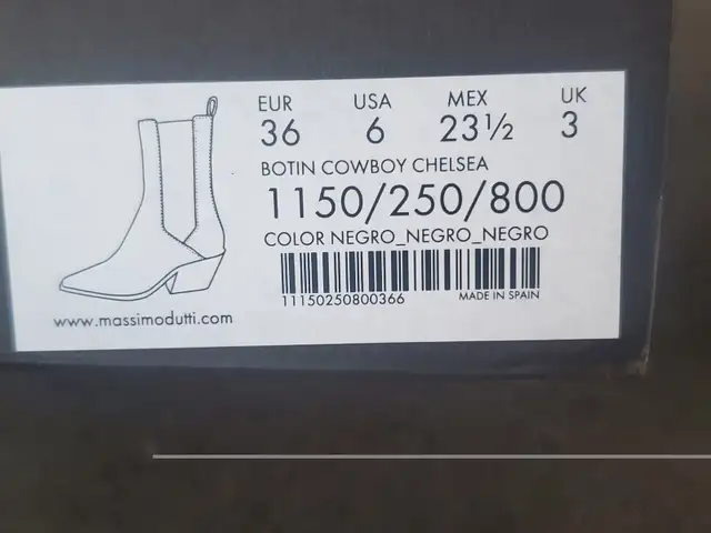 Leather Boots (Women) in Women's - Shoes in Mississauga / Peel Region - Image 4