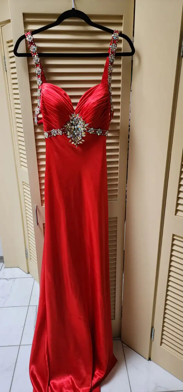 Red Satin Formal Gown Size 4 - Rhinestone Embellishments in Women's - Dresses & Skirts in Edmonton - Image 8