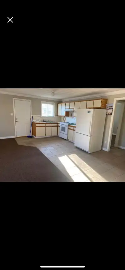 1 bedroom ground level walk in unit for rent is available from May 1st! You will be sharing this uni...