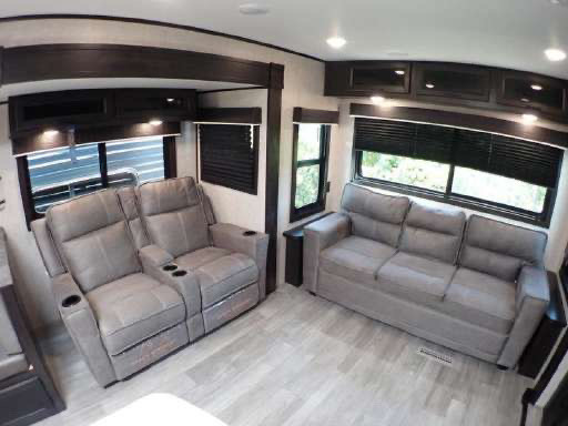2022 Jayco Farmhouse in Travel Trailers & Campers in Napanee - Image 4