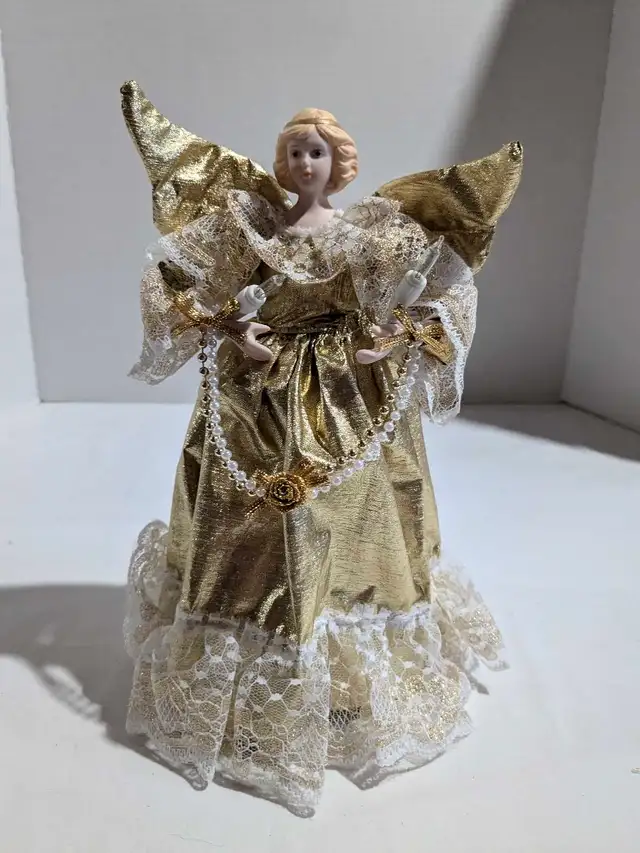 VTG Angel Tree Topper  Illuminated Works Porcelain head in Holiday, Event & Seasonal in Charlottetown - Image 4