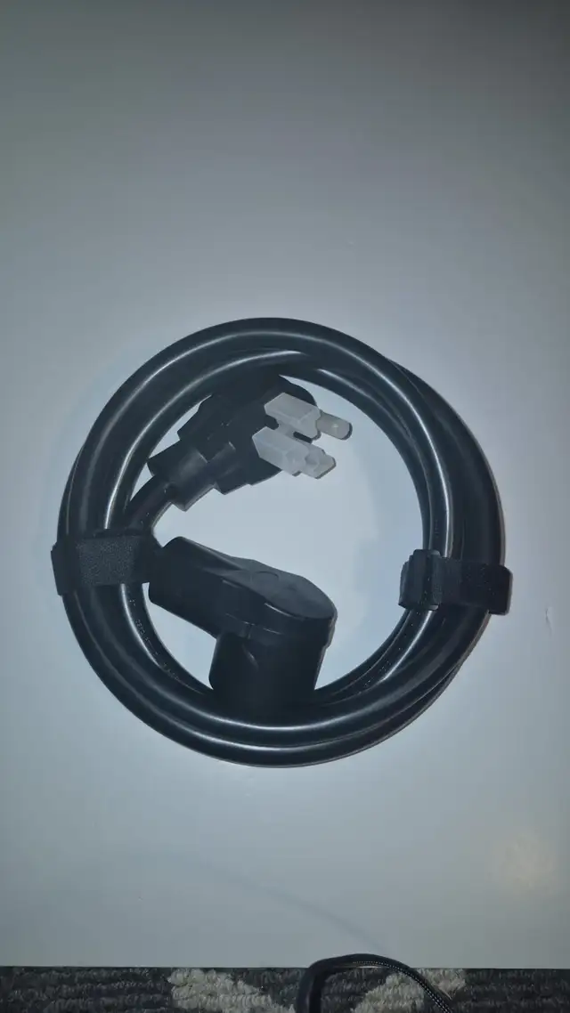 10 Feet 4 Prong EV / Dryer Cord, 30 Amp NEMA 14-30P to 14-30R in General Electronics in Markham / York Region - Image 6
