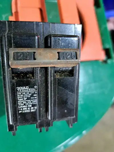 Gould 125 amp breaker, View more