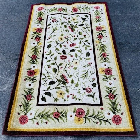 Area Rug 5 x 8 ft in Rugs, Carpets & Runners in Bedford