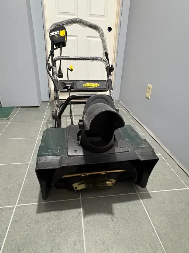 NEW Snow Thrower in Snowblowers in Mississauga / Peel Region - Image 5